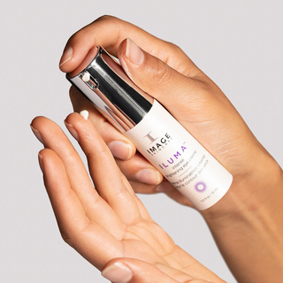 ILUMA intense brightening eye crème